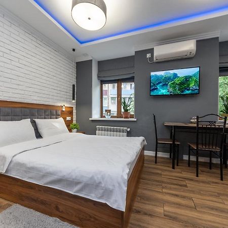 Lux Apartment Near Arena City Kiev Eksteriør bilde