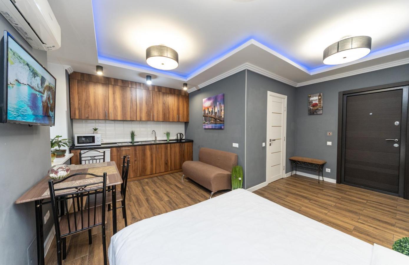 Lux Apartment Near Arena City Kiev Eksteriør bilde