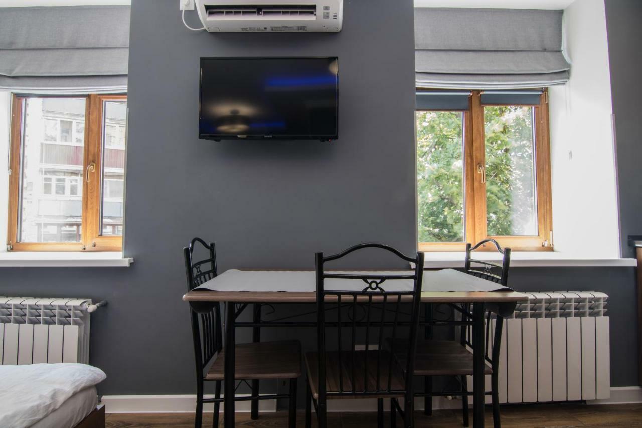 Lux Apartment Near Arena City Kiev Eksteriør bilde